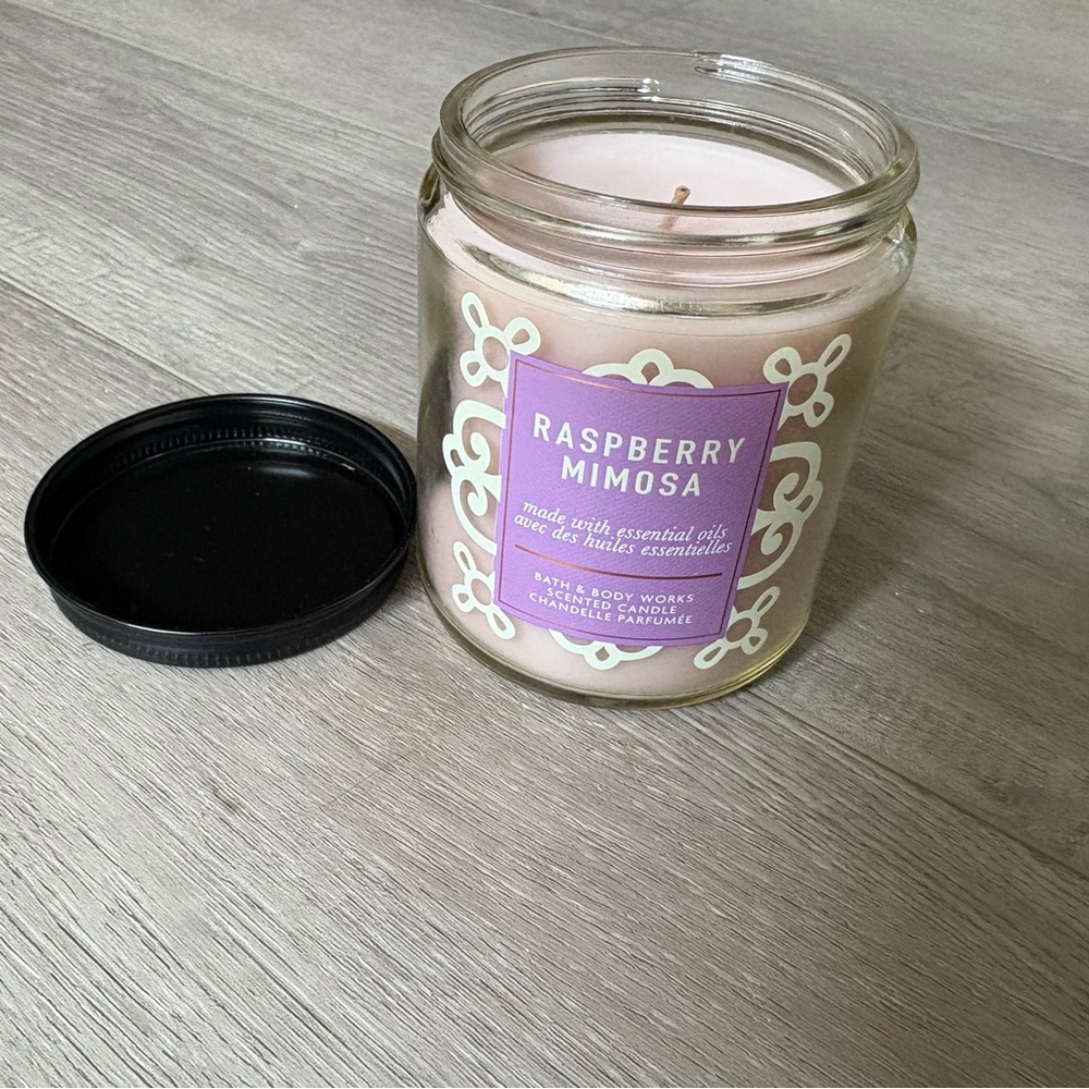 Bath & Body Works Raspberry Mimosa single wick candle - Picture 2 of 5